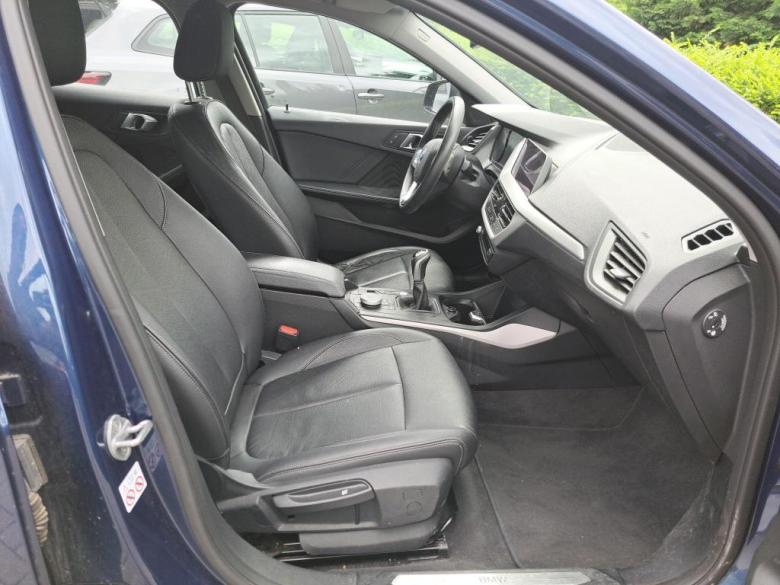 BMW 118 d LED Hi-Fi Navi Leather Klima PDC ... #6