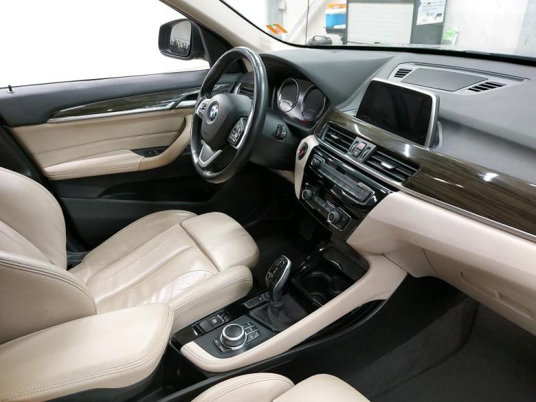 BMW X1 sDrive18iA xLine Aut. Pano LED Navi Sport-Leather KeylessGo Klima PDC ... #4