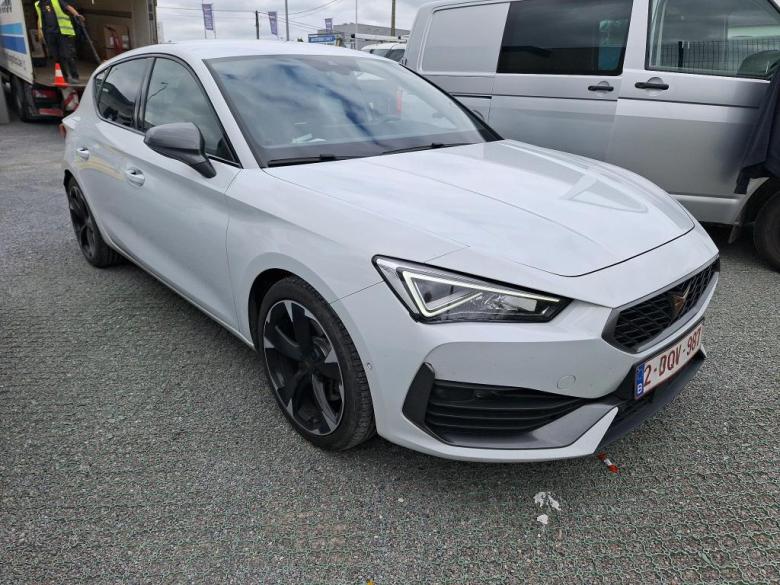 Cupra Leon 1.4 e-Hybrid Aut. LED-Xenon CarPlay Navi 1/2 Sport-Leather Camera Klima PDC ... #2