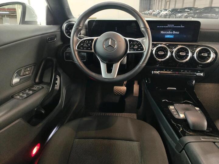 Mercedes CLA SB 180 d Pano Aut. LED Widescreen Navi Klima PDC ... #5