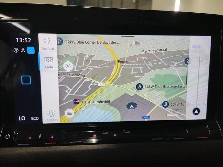 Volkswagen Golf 1.4 E-Hybrid Style Aut. Matrix Navi CarPlay Sport-Leather-Alcantara Klima PDC ... #6
